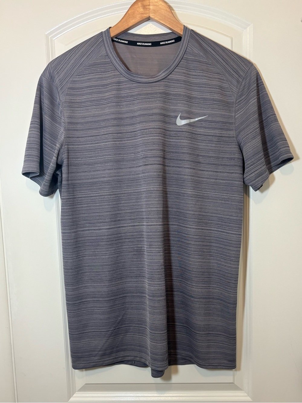 Nike Short-Sleeve running Tee in Heather Gray